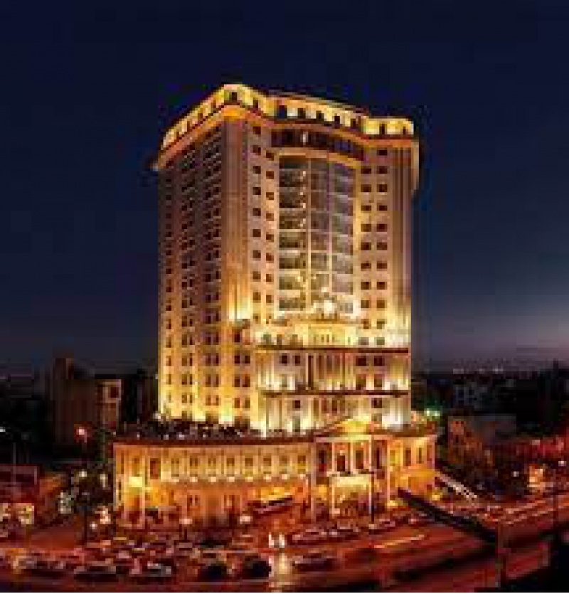 هتل بین المللی 5 ستاره قصر طلایی